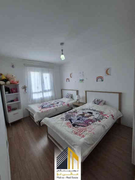 السلام عليكم 
شقة للبيع في محافظة السليمانية بجانب مستشفى اسيا وايضا مستشفى شورش 
في منطقة كاني با 
اسم المجمع: شارى بزشكان 
مساحة الشقة:145متر 
الطابق :الأرضي 
3 غرف نوم
وحدة من الغرف ماستر 
مخزن 
تحتوي على 3 سبالت + كاونتر 
كهرباء 24 ساعة 
ماء 24 ساعة 
خدمات من كل النواحي موجودة سواء سيكورتي او نضافه 
يحتوي المجمع على كافة الأمور الترفيهية 
لتفاصيل اكثر اتصل على الرقم وبخدمتكم 
***********
