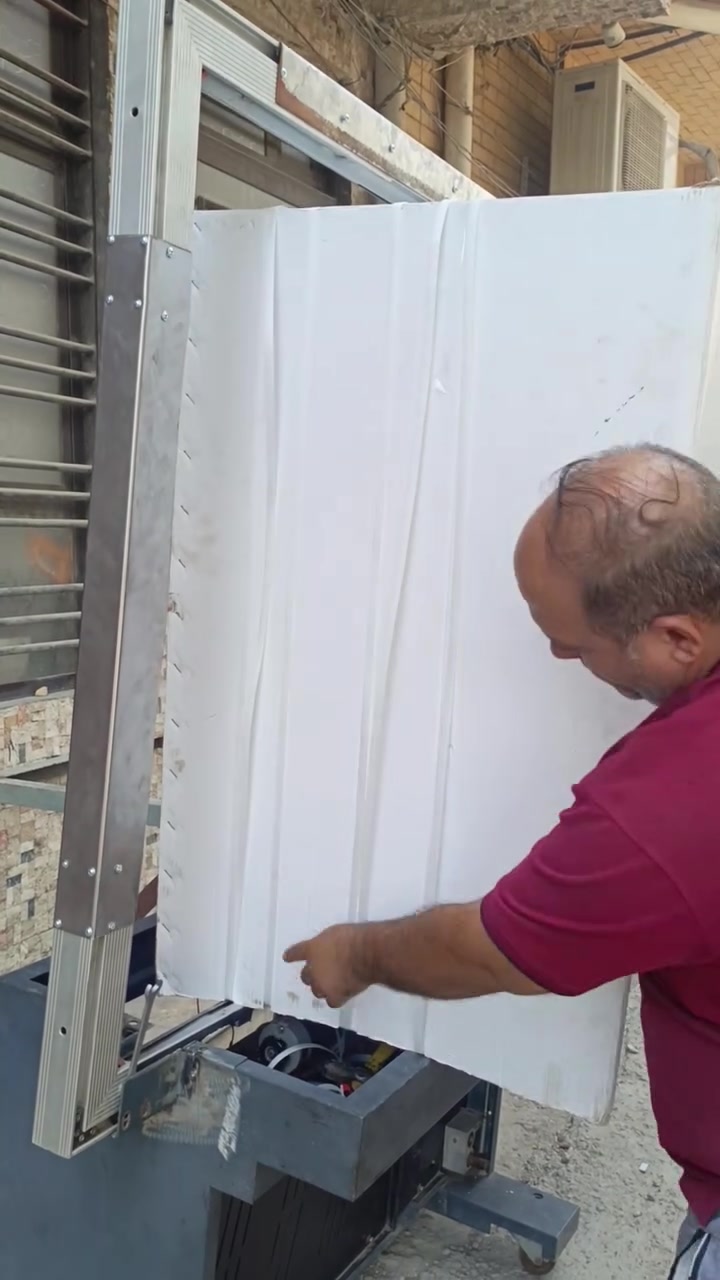 تصميم وتصنيع مكائن رزم فوول اوتماتيك للمصانع حسب الطلب ويتوفر لدينا شريط رزم عدة قياسات ومختلف الالوان للتواصل ***********-***********
