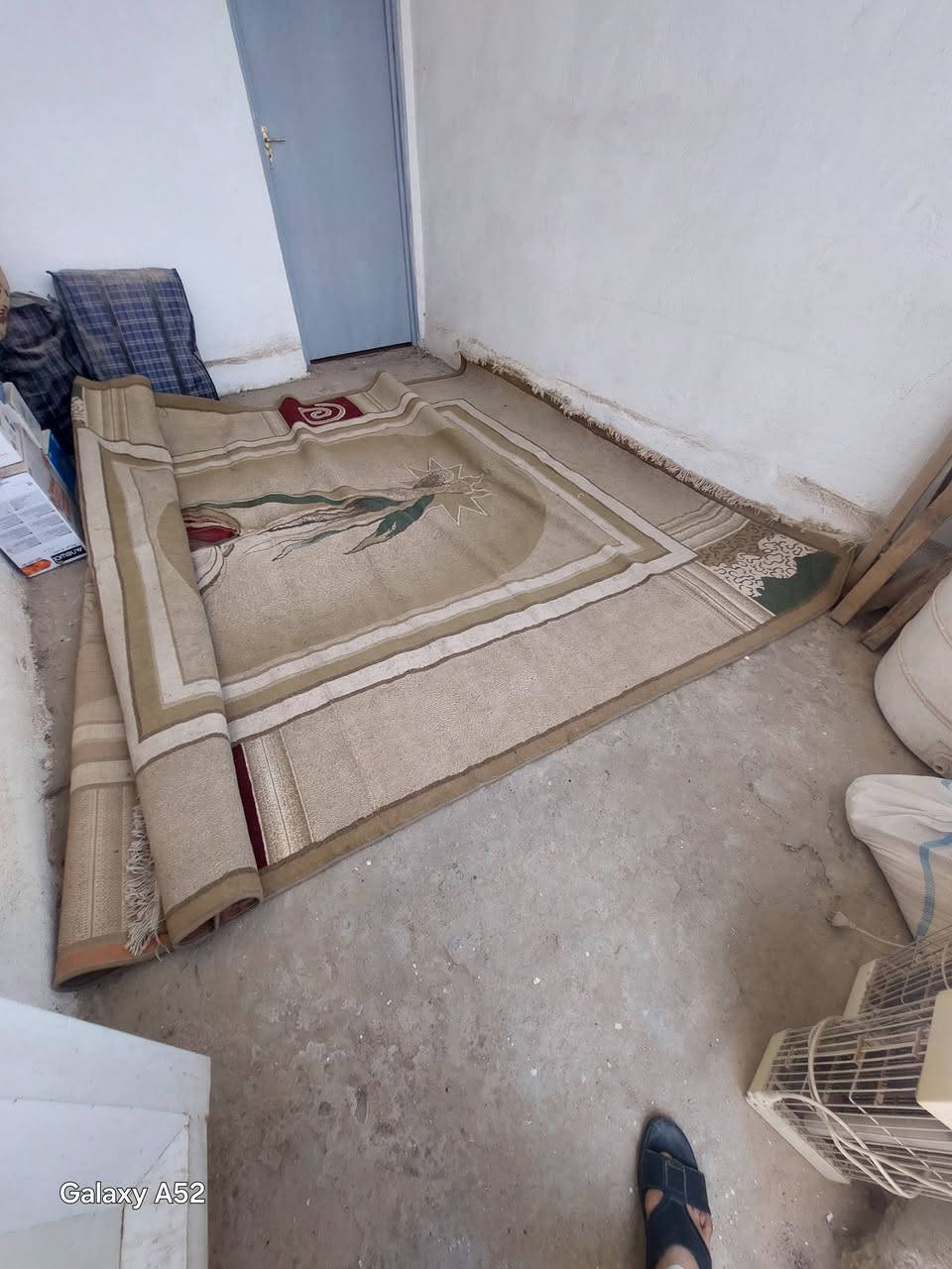 للبيع ماتبقى؟. والباقي انباع؟... ١-امدادعدد6 ب30 ألف.
٢- ديوان 8 دوشگ وملحقاته 15 تچوه خلفيه و8تچوه جانبيه لون بيجي منقش  ب 150 ألف. 
٣- زوليه تركيه 6×3وربع اخت الجديده ب150ألف
٤- زوليه أماراتي 3×4 نظيفه ب40 ألف
٥- زوليه ايراني 5×4 نظيفه
ب 50 ألف
٦- قناصات الحشرات٢ تحتاج شموع أو كندسيرات
 ب 15 ألف
٧- دعاميات سياره اكسنت موديل 15 مظلع ٢ لون أبيض  ب40 ألف 
للأستفسار واتساب رقم 
***********
