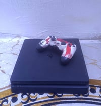 بلي 4 سلم اون لاين اخر تحديث ذاكرة 500 مامفتوح ولامصلح شغال بدون مشاكل...