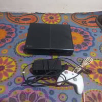 اكس بوكس وان فات  نضافه 90 سعر 130  وهاذ رقمي وبيك خير وتدلل  07767808...