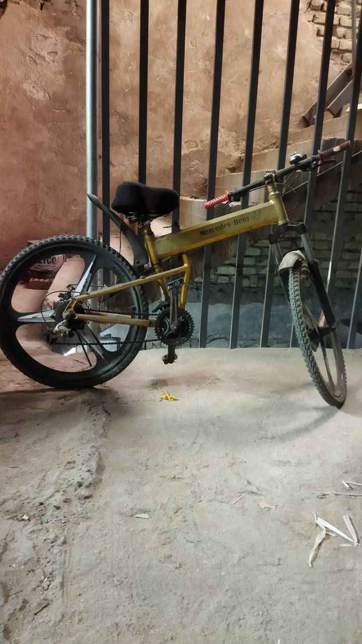 بايسكل مال بالة مستخدم قليل 
السعر 65 الف 
واتساب ***********
