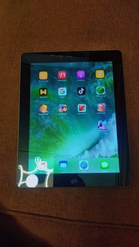 آيباد • نظيف • مقفل