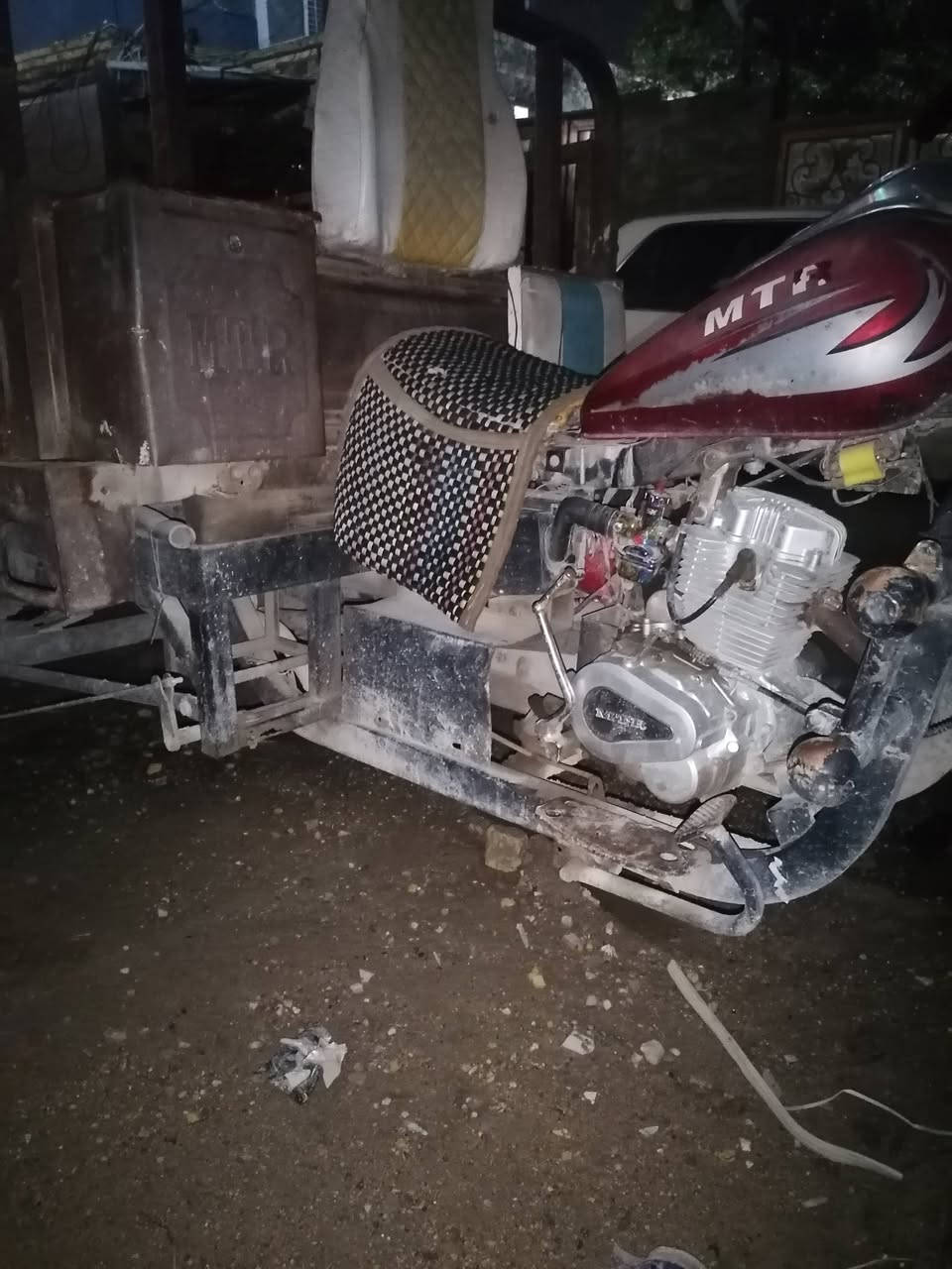 سلام عليكم ستوته للبيع 7000رقم اسود بيها عطلانه بيها عرمو طه


**إذا كنت صاحب هذا الإعلان وتريد حذفه لأي سبب، رجاءا أرسل رسالة إلى الدعم الفني**