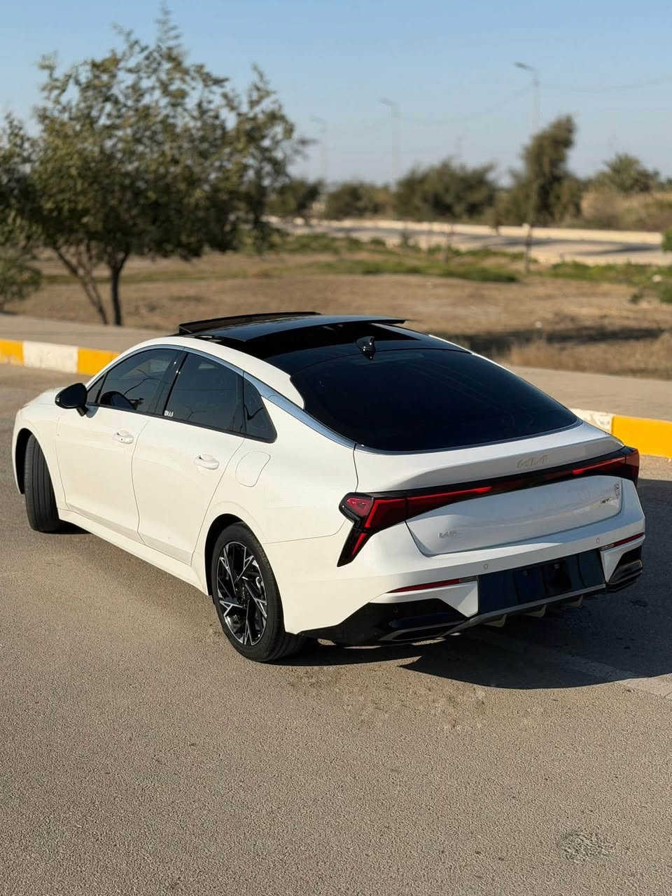 كيا K5 GT Line 2025
رقم دهوك ( هزة + سنوية ) جديد

اعلى المواصفات 1/1
عداد المسافة : 4 الاف ميل
محرك 2500 تنفس طبيعي 
الضرر : فقط تعديل بارد قليل بأسفل جاملغ النفر
بدون صبغ نهائي ، بدون دواخل 
ايرباك بردة صفحة النفر ❌
 
المواصفات :
الداخل جلد احمر
بانوراما
شاشة كبيرة متصل
كيجات الكترونية
وايرليس > ابل كار بلي / اندرويد اوتو
شاشة تدعم الخرائط
 بصمة تشغيل + ابواب
تشغيل عن بعد 
تدفئة كشنات امامية
شحن وايرليس
منافذ Type-C
شاشة تبريد لمس
لَد امامي وخلفي ( اللايت عدسات )
رادار امامي ، خلفي ، جوانب
حساسات 360
حساسات نقطة عمياء
اهتزاز ستيرن عند التنبيه 
اشارات مرايا 
تدفئة ستيرن
تحديد المسار
قيادة ذاتية
اوتو هولد
 سايد بريك كهربائي بصمة
نظام الصوت Bose
وبعد اكثر بيها مواصفات الجيتي لاين معروفة
السيارة خام بدون اي نقص

السعر : 232 $ وبيها مجال جداً بسيط

مكان السيارة ( الموصل )
اي استفسار بالخدمة
كورك : ***********
اسياسيل : ***********
