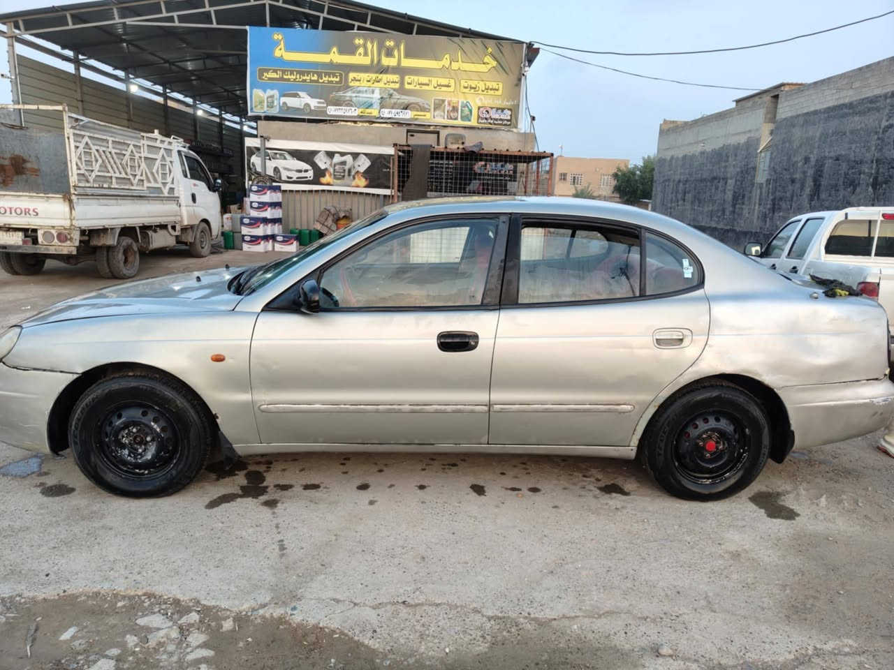 السلام عليكم. دايو لكنزا موديل 94 اوتو نظيفة كلش من الداخل  والتفاصيل اكثر والشراي يدخل خاص او الاتصال على رقم ***********
