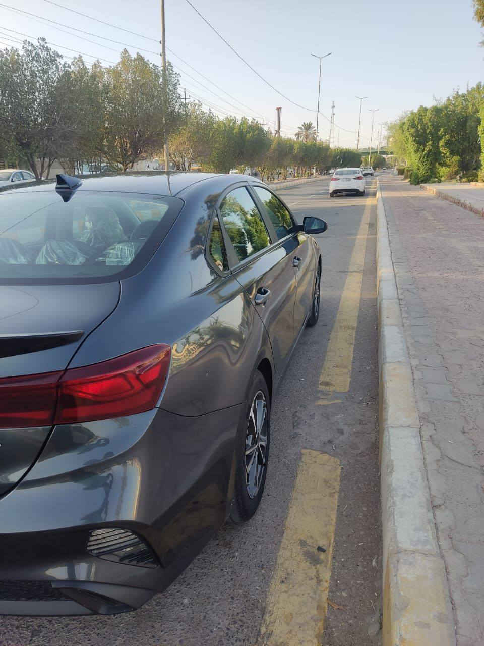 سلام عليكم فورتي البيع رقم بغداد موديل 23ماشيه 70  سعر 143 وبيهه مجال تحويل ثاني يوم  الحادث جاملغ وباب بيه صبغ صور الحادث بلمنشور مكان سياره ميسان العماره ***********
