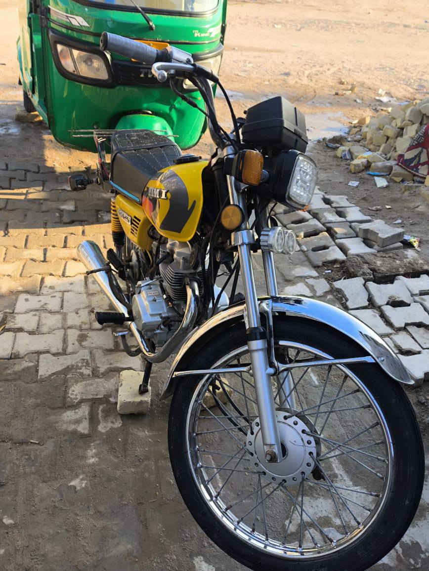 سلام عليكم للبيع موديل ٢٠٢٣ دراجه رقم وسنويه باقي على استلام لوحات المحرك ما مفتوح فقط مبدل كلجات سعر قفل مليون و ٧٠٠
‏‪***********‬‏
