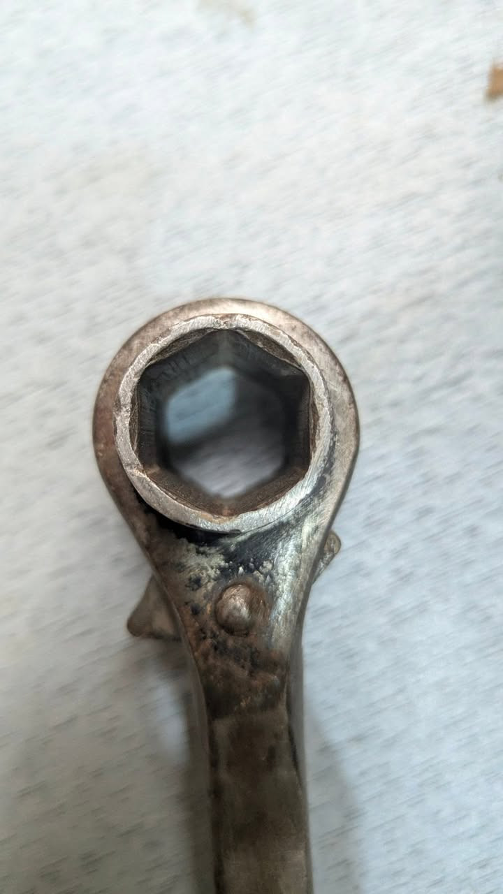 صندوق صغير قديم للبيع وارجز


**إذا كنت صاحب هذا الإعلان وتريد حذفه لأي سبب، رجاءا أرسل رسالة إلى الدعم الفني**