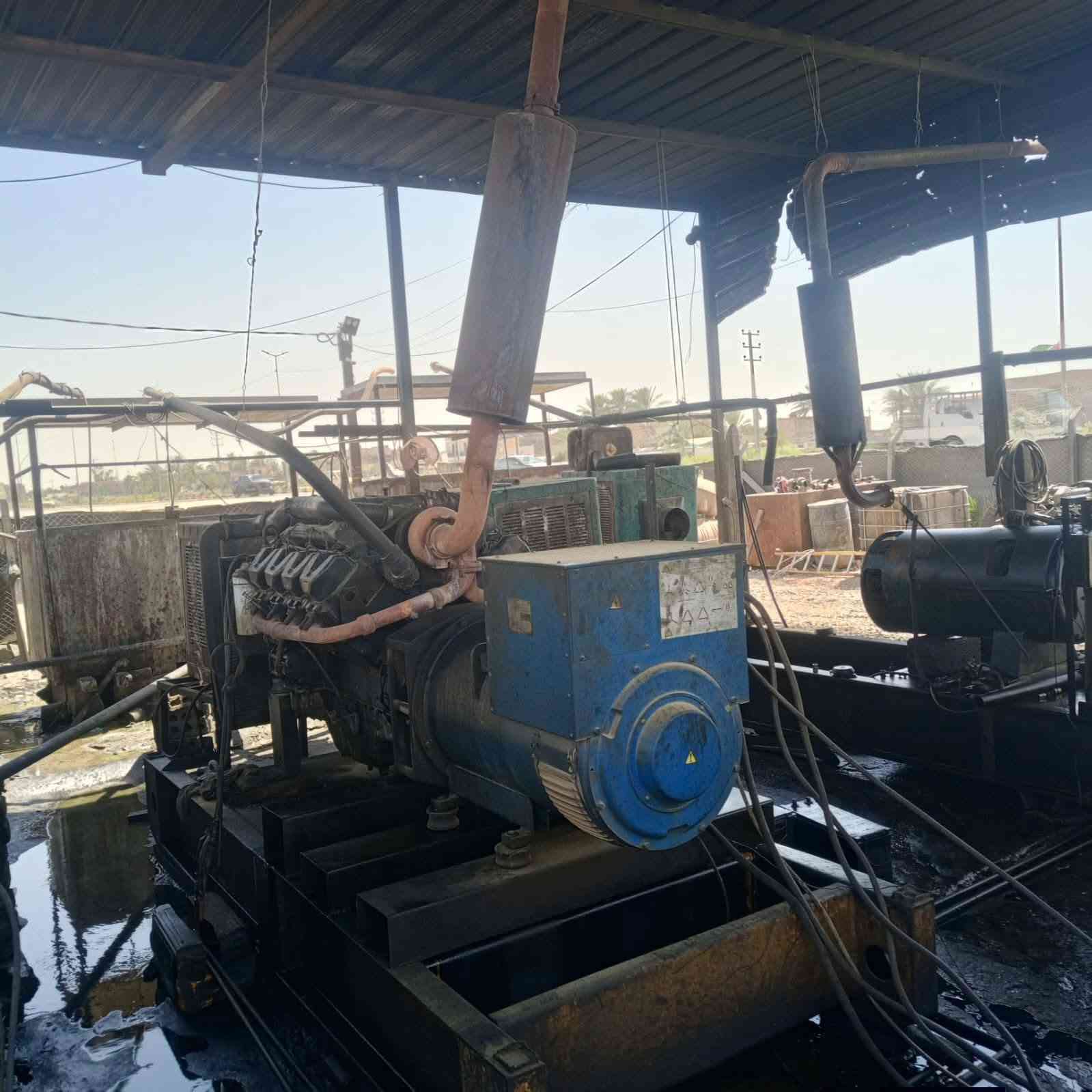 مولده للبيع موقعه في ابو خستاوي شارع 100 مساحت الموقع 600 متر نوع المولدات سكانيات ذهبي شتاء صيف بدون توقف نضام كابينات حصت الكازه 300 كيفي للاستفسار اكثر ‏‪***********‬‏
