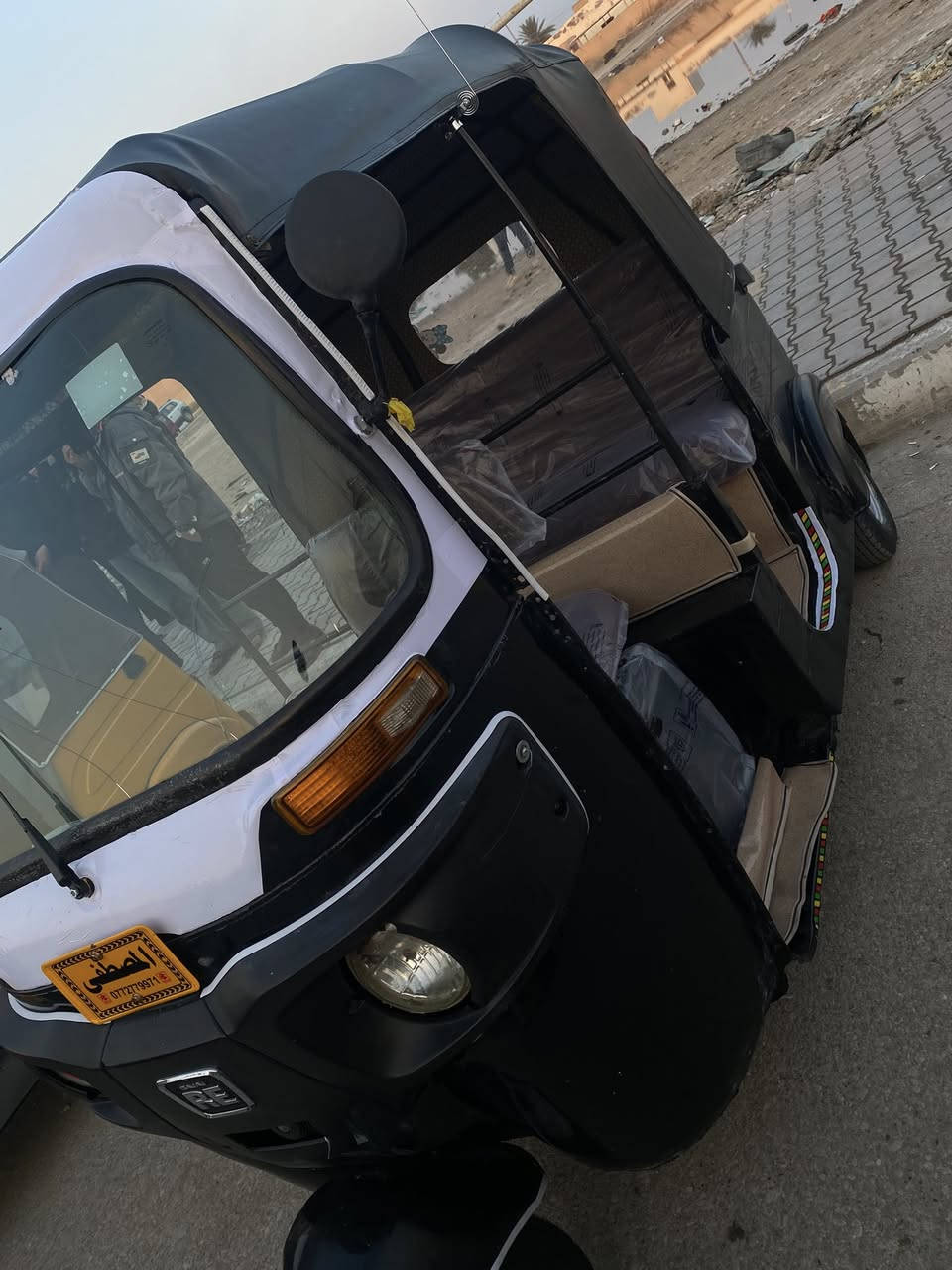 السلام عليكم تكتك لبيع مديل 18 محرك 20 شلعه مال 23 كهربائيات كله شغاله نكره درجه إلاتصال ***********
