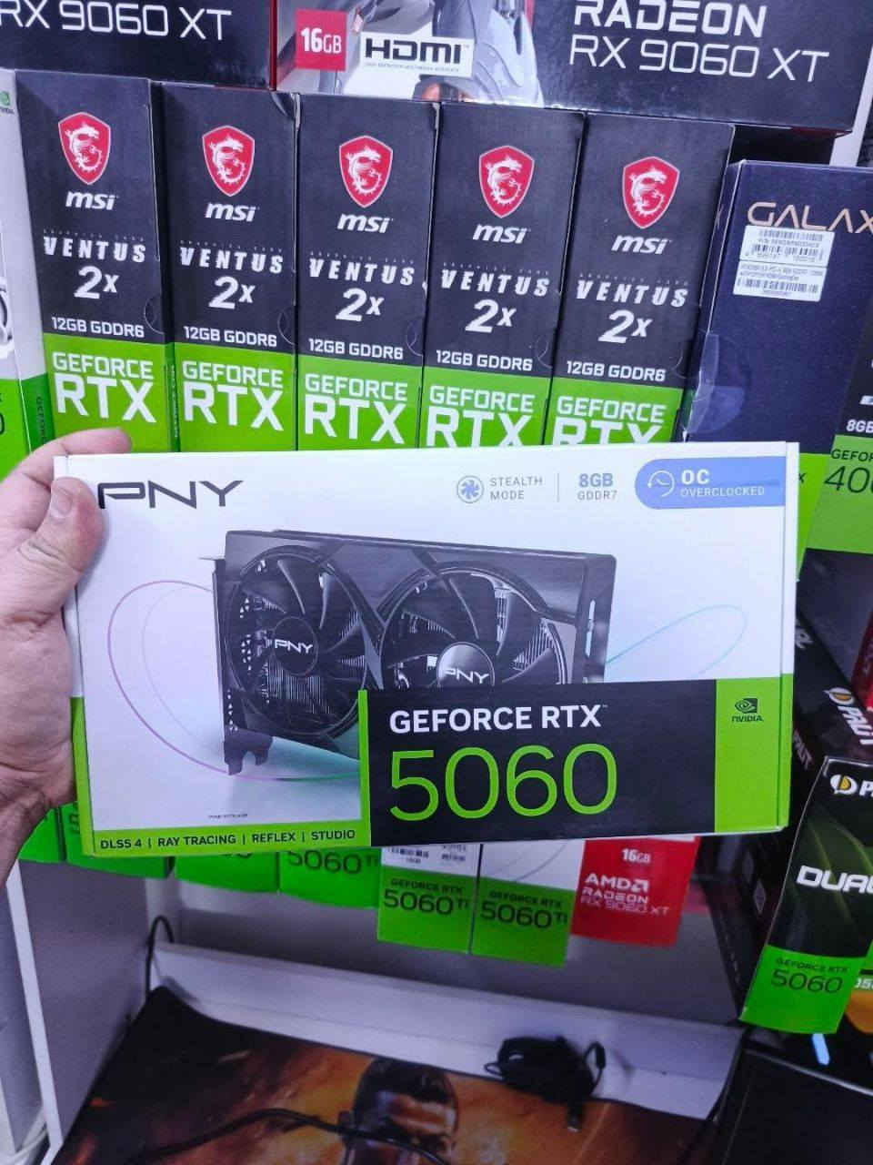 سلام عليكم pc العاب اخت الجديده
مصارلي 3اشهر و17 يوم من  يوم وما مستخدمه هواي على كد كم لعبه جربته وشغل خفيف بالوورد يعني شبه ما مستخدمه

مواصفات

كرت الشاشه 5060 rtx مارکت pny

معالج رايزن 5500

مبرد amd ستوك

mb b450 asus بورد

ddr4 16 gb 3200hz

ssd 256gb ذاكرتين

hdd1t

550 بور

والشاشة من اسوس 120 هرتز و 22

انش FHD بيه سماعه صارله اقل الشهر يمكن من ما خذه هيه وال ups

ups 150

...

سبب االبيع ضرف مادي

والشاشه ممتازه وال ups کلش زين ويجي وياه كيبورد و ماوس هدیه

السعر مليون و 400 وبي مجال بسيط مكاني كربلاء مقابل الملعب ما عندي توصيل تجي تفحص بعينك وتشوف

*********** رقمي
