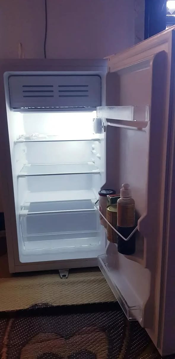 للبيع ثلاجه غرفه .نوعيته MILTo  شرط شخط مابيه ونظافه فول سعرة 95 بي مجال موصل حي ملايين


**إذا كنت صاحب هذا الإعلان وتريد حذفه لأي سبب، رجاءا أرسل رسالة إلى الدعم الفني**