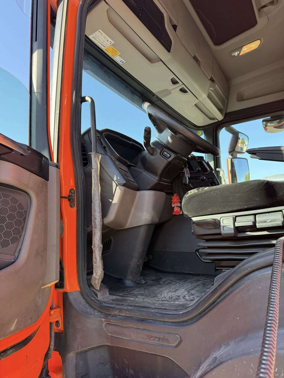 סקאניה 2020  מצב חדש מנוע  אחרי שפוץ
טסט שנה פושר 450
אפשרות החלפה 
אחמד סעדי احمد السعدي 0523763043


**إذا كنت صاحب هذا الإعلان وتريد حذفه لأي سبب، رجاءا أرسل رسالة إلى الدعم الفني**