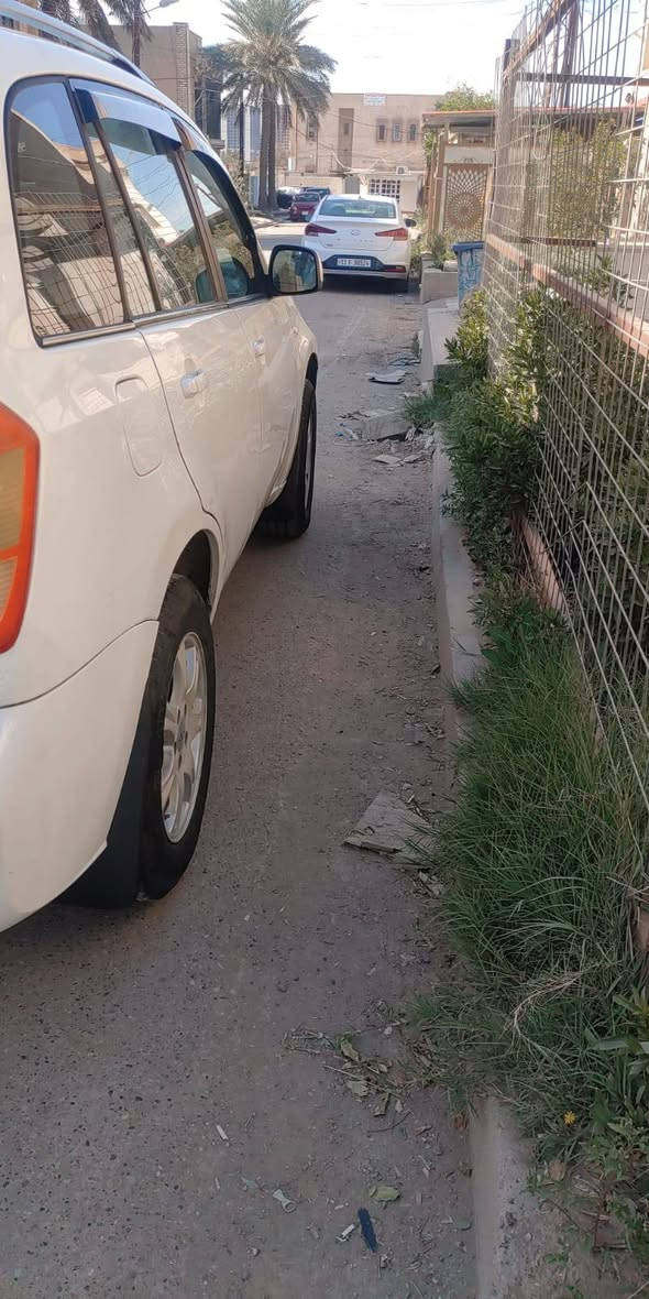 السلام عليكم موديل 14 كيرميكانيكي تدفئه تبريد تخم تاير كير محرك خير من الله محرك 2000 رايدها 63بيها مجال***********
