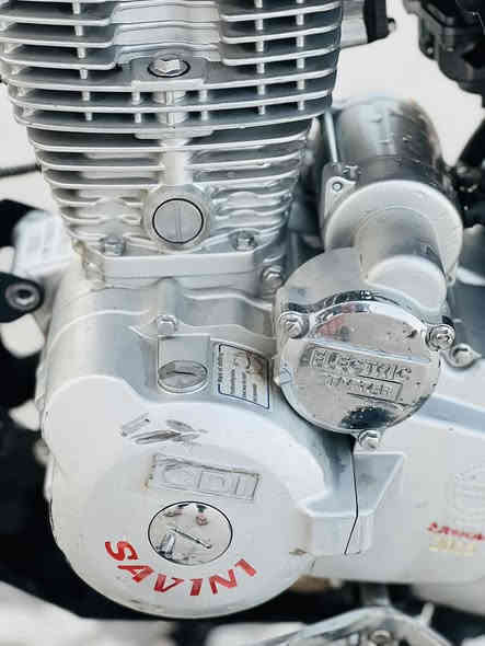 السلام وعليكم سافين موديل ٢٣ ما مفتوح كهربائيه كله شغاله السعر ٤٧٥ بي مجال شي قليل المكان گوير مخمور اتصل ***********
