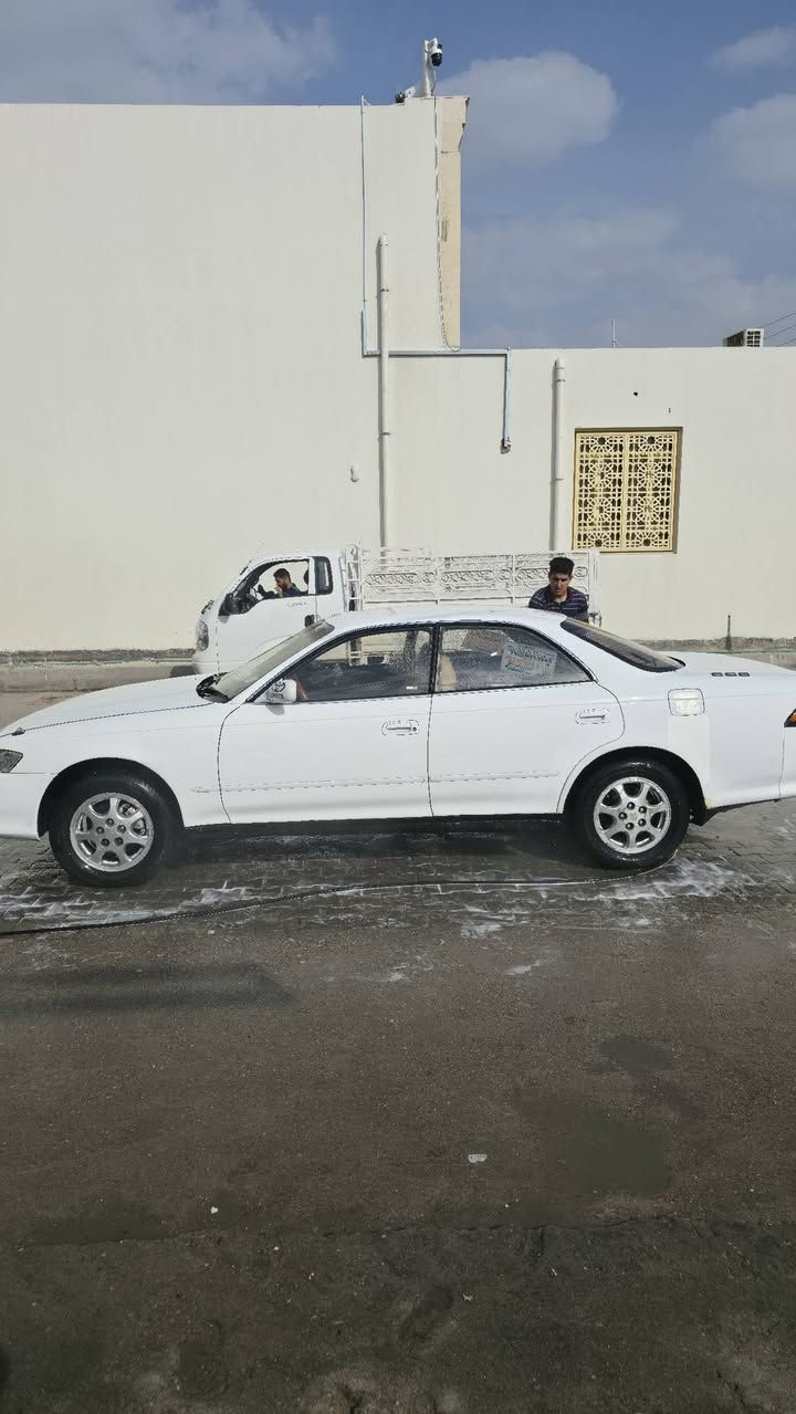 السلام عليكم
مارك نفخ
السياراه كفله من نقل جثه وكص 
السياره بسمي هزه جديده
كير ومكينه جديد
تبريد شغال
السياره حلوه ونضيفه
السعر ٦٠وبيه مجتل بصيط
مكاني البصره
***********
