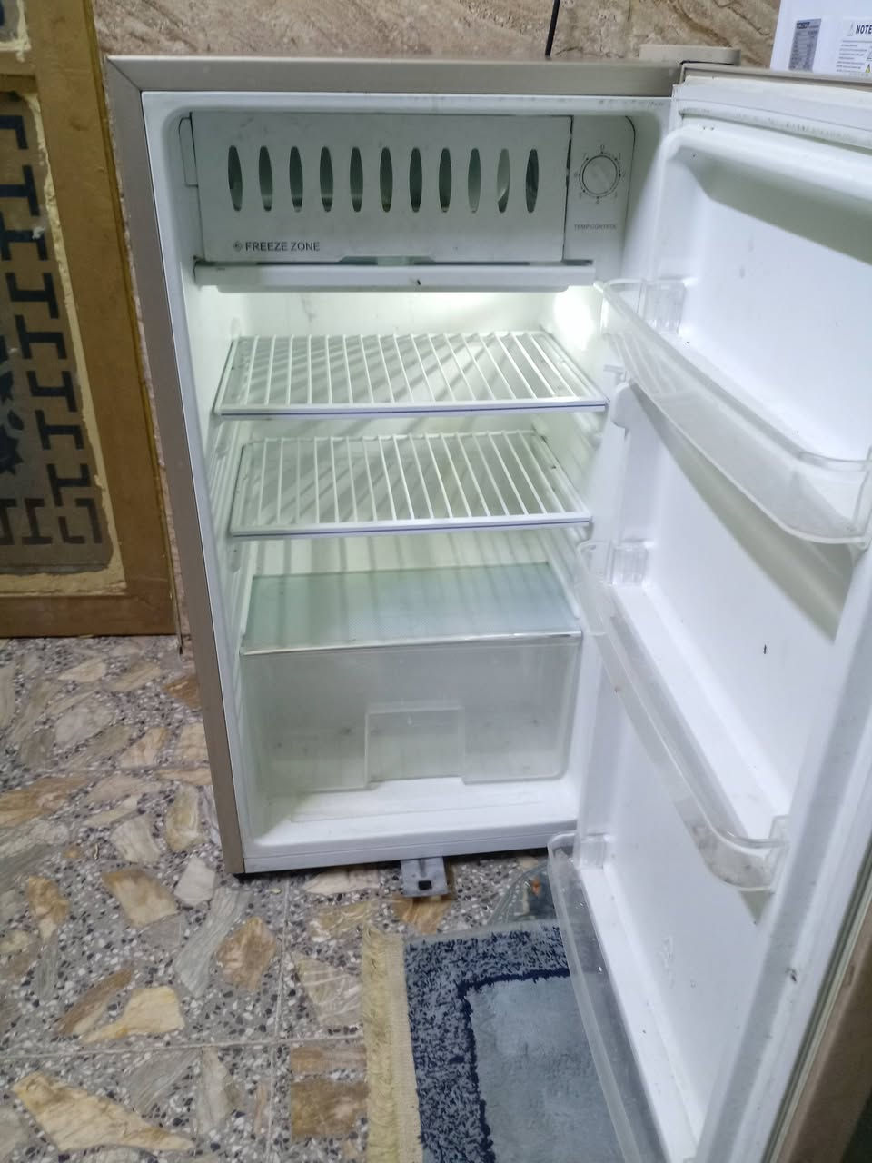 السلام عليكم غراض للبيع نضيفه جدا مكان بغداد واكو توصيل ع فحص تأخذ شراي يتفضل خاص او واتساب #رقمي***********
