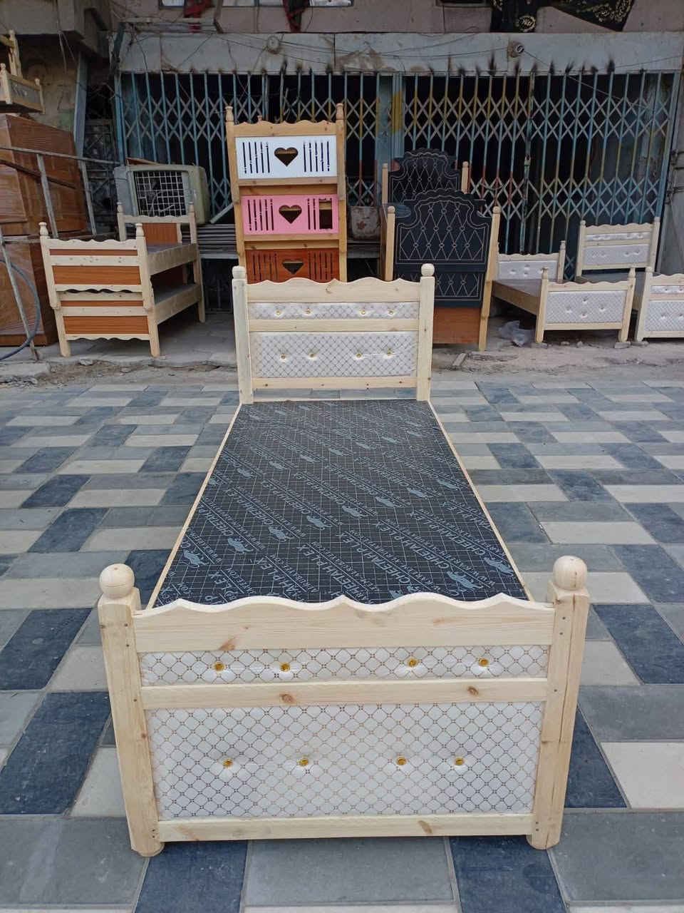 السلام عليكم
السعر 70
العرض 85 طول 200 سم 
  #جرابي نفر تفصال  من خشب جام روسي بلوك بليود القاعدة بلوك بلايود اسود درجة أولى تكمه قويه تتحمل أوزان ثقيله يوجد خدمة توصيل لكافة مناطق #بغداد


**إذا كنت صاحب هذا الإعلان وتريد حذفه لأي سبب، رجاءا أرسل رسالة إلى الدعم الفني**