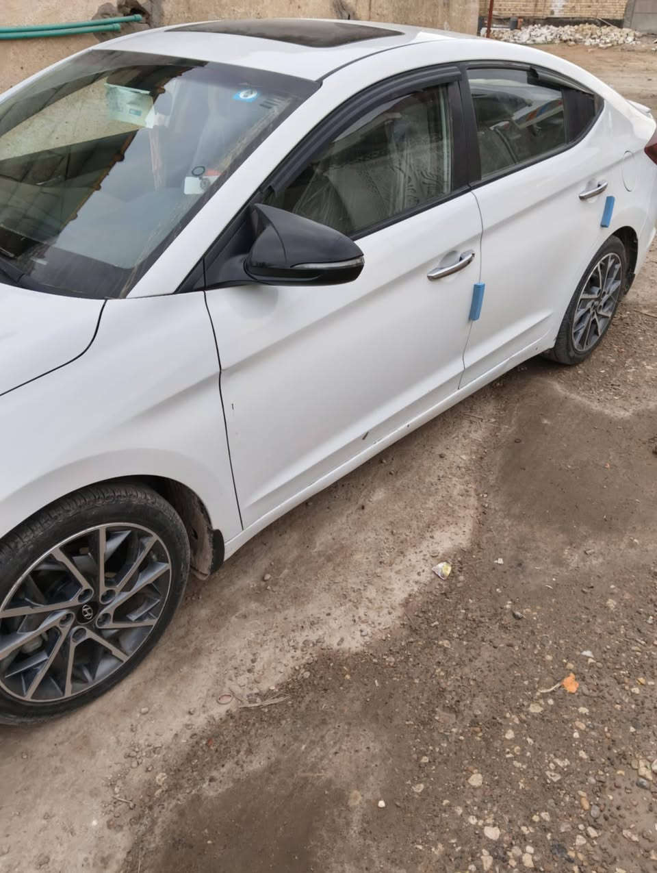 السلام عليكم 💐🌹
سيارة النترا موديل ٢٠١٩ شكل ٢٠
سياره 1/1 فول خليجي 
حداديه كير  مكفولات جدد
مكينه دوش المرغوب / حجم المكينه 2000
سنويه ل2028
تايرات جدد رقمه بغداد الدولي الإنكليزي
لايت زنون بصمه السياره 
بانوراما السياره باسمي 
التبريد قطعتين امامي وخلفي
بيه قطعتين بارد فقط يم قبق البانزين وباب السايق بيه شويه بارد غير ذني مكفوله السياره 
السعر 154$ وبيه مجال
للاستفسار اكثر الاتصال على الرقم
*********** مكان السياره ديوانية مركز
