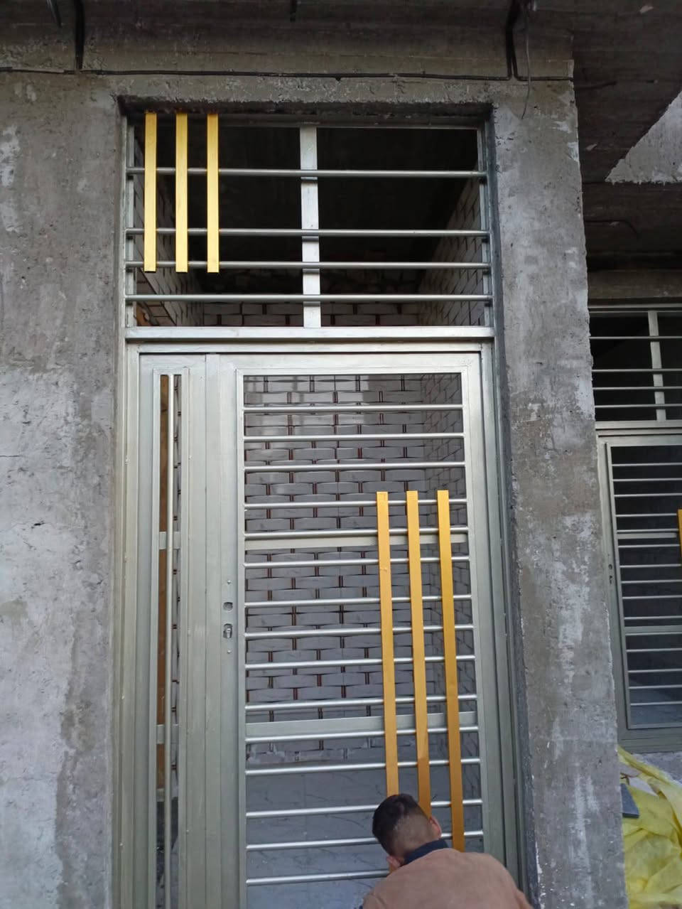 السلام عليكم اي واحد محتاج صباغ موجود هاذ رقمي +964 780 413 2365واتساب
