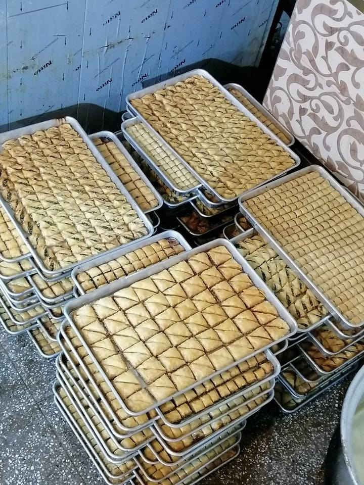 السلام عليكم خلف حلويات شغلي محافظات درجه اولى وعادي اللي يحتاج نتصل على الرقم***********
