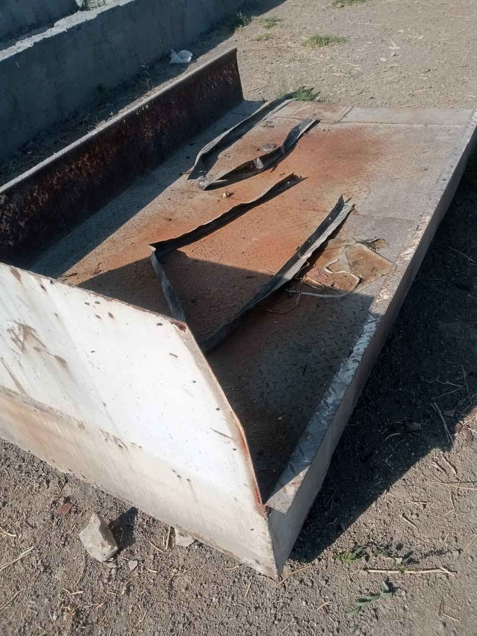 للبيع جكر عموشه سعر 250 وبيه مجال قليل *********** واتساب
