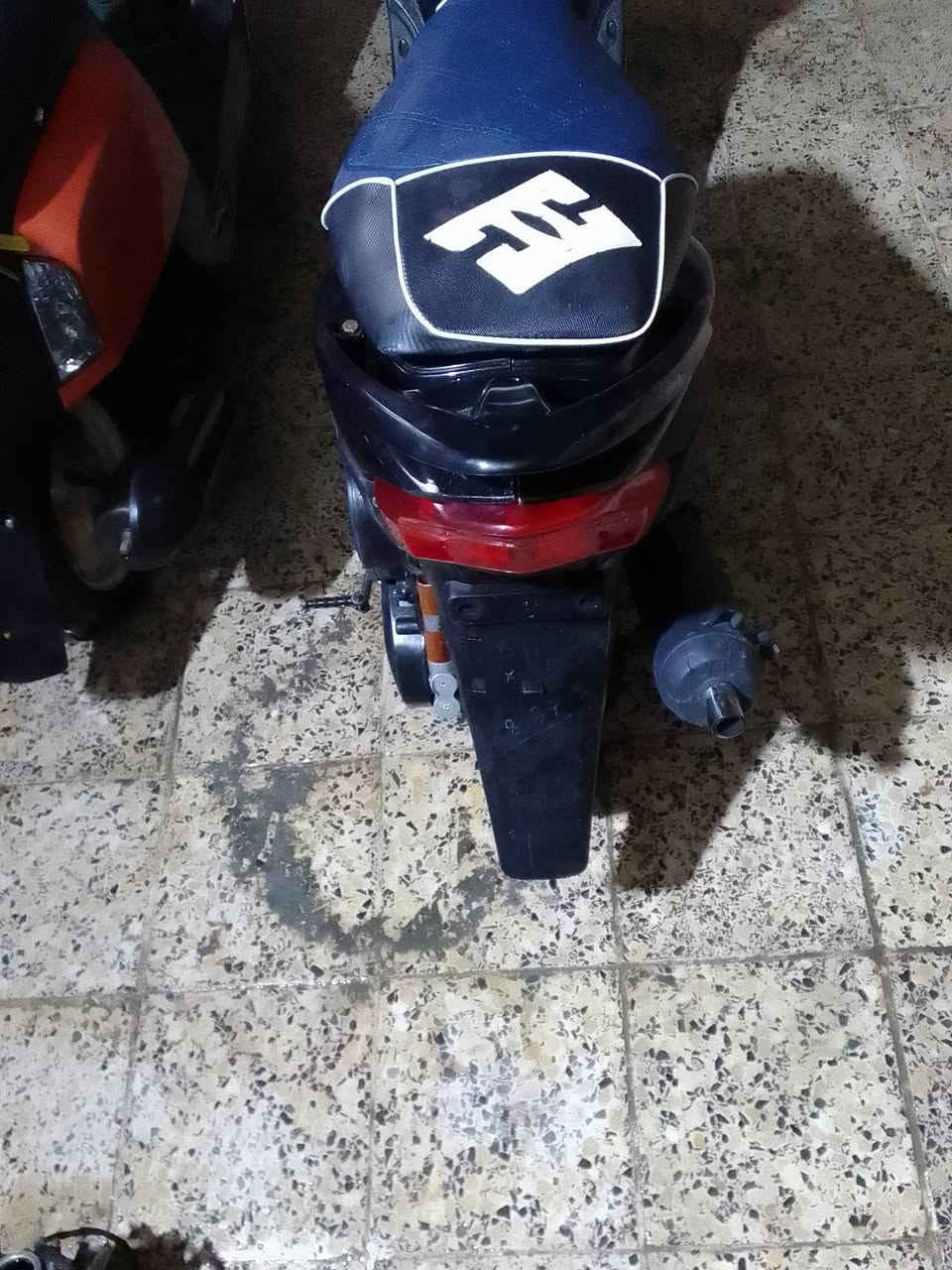 السلام عليكم دراجه ماكس عدله للبيع الدراجه خير من الله شغاله سلف هندر بكل وقت الدراجه بيها صدر امامي خلفي رياضي صالنصه FM مكينه مفتوحة أكرر مكينه مفتوحة السعر 450 وبيها مجال قليل مكاني الدوره ابو دشير تواصل *********** مرتضى الجوراني
