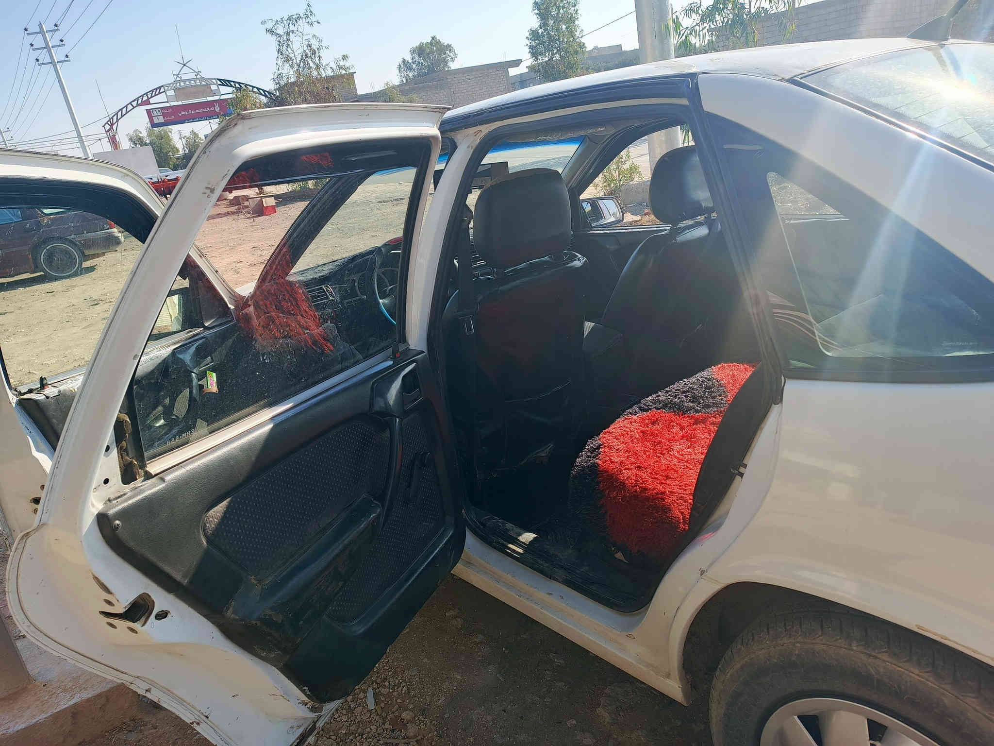سلام عليكم فكترا 16موديل 92رقم الماني شعري موجود سياره مال جناي كابون موجود ***********
