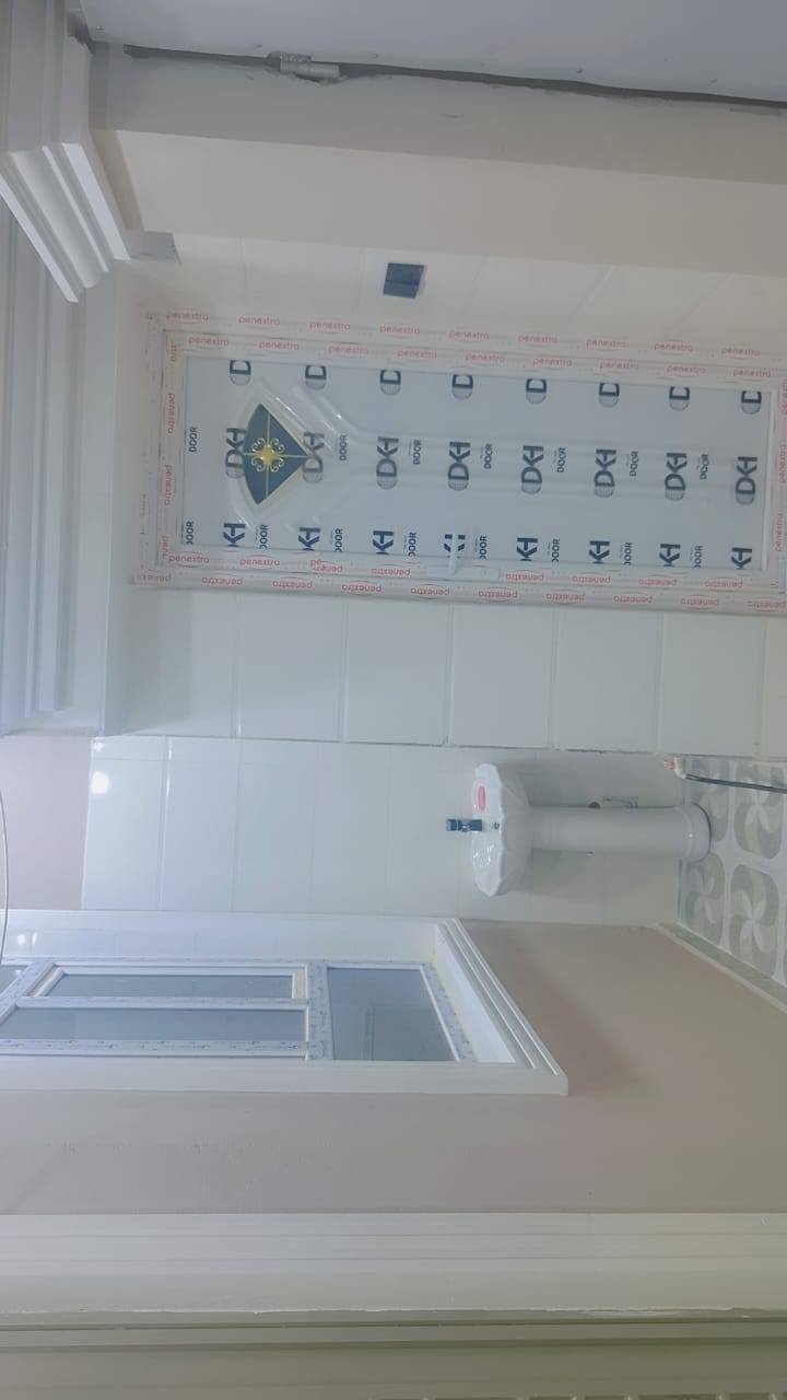 مشتمل للبيع جاهز للسكن ١٠٠متر ٥ ×٢٠زراعي في حي الخضراء مقابل المعارض النزله الوسطيه مرقم من البلديه 
يتكون من استقبال ومطبخ وصاله وغرفه نوم وصحيات خارجيه داخليه وبيتونه بكد الصاله الجوه 
اي استفسار الاتصال ع الأرقام 
***********
***********
