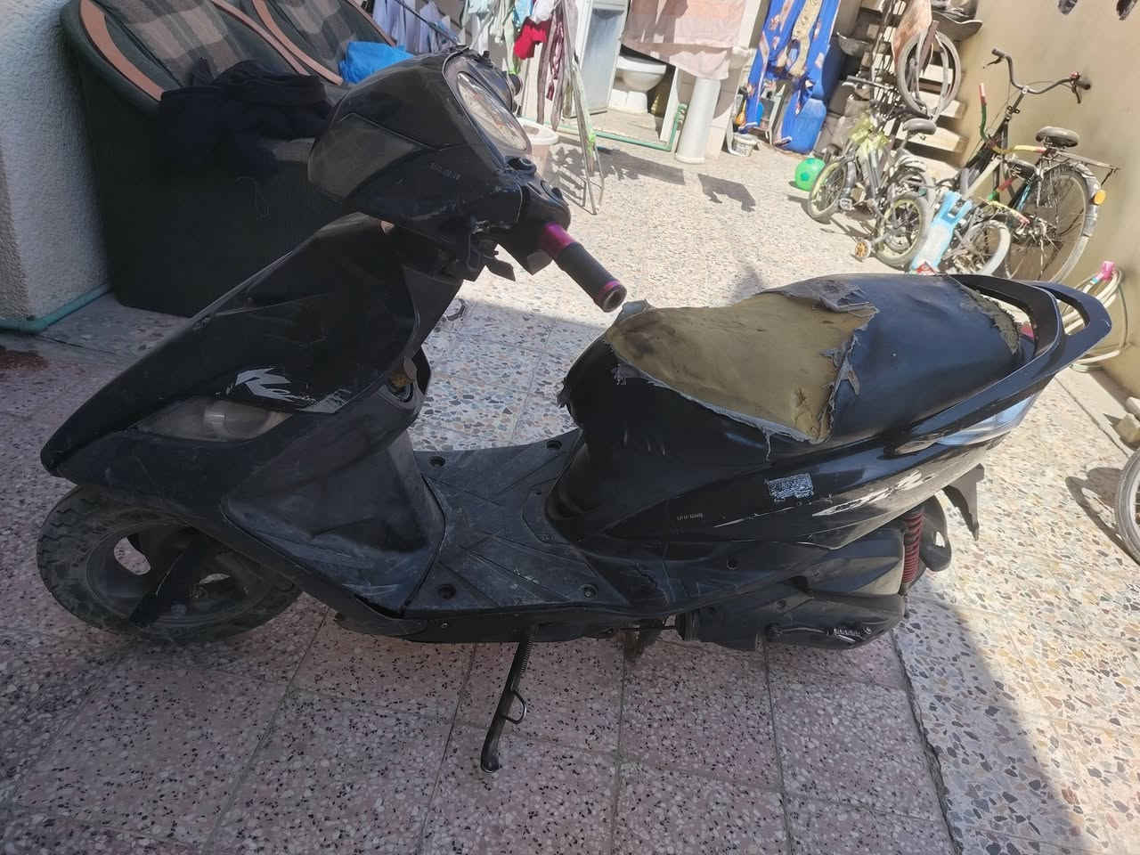 السلام عليكم ثعلب للبيع السعر 300 كوم حديد نقص كابريتر تخربط مكان حريه  ***********
