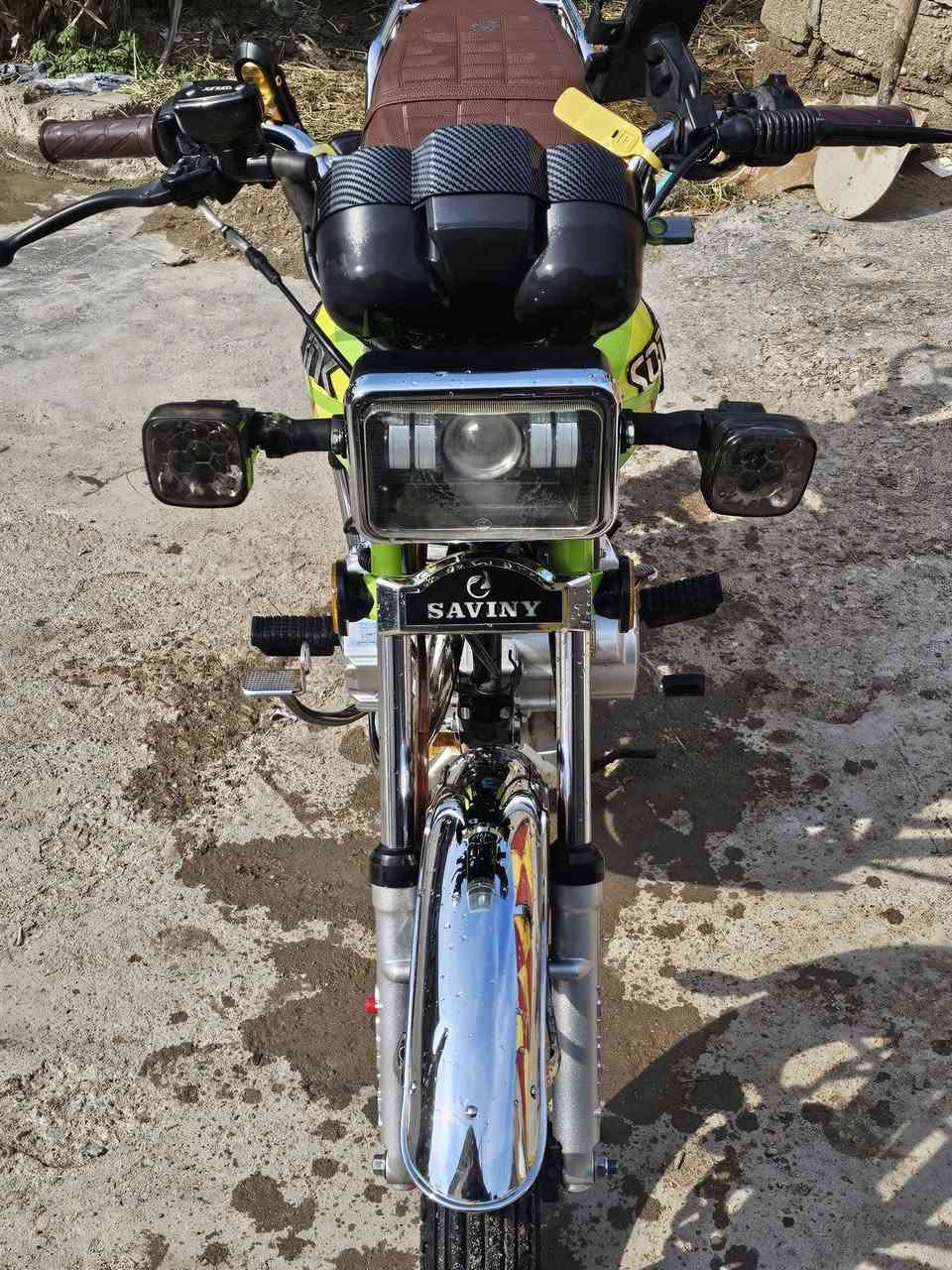 السلام عليكم اخوان للبيع اوراق اوراق دراجه قويه مكينه 200cc مكفوله كفاله عامه شاصي ومكينه وكلشي مانقصه برغي مكاني الهوير سعر 700 وبيها مجال قليل ***********
