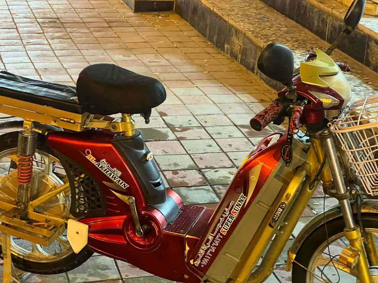 السلام عليكم موطور شحن للبيع الخوين موديل 2022 بطاريات عل فحص كله شغال اي نقص ما بي كهربايات راسلني عل واتساب اوتدلل***********
