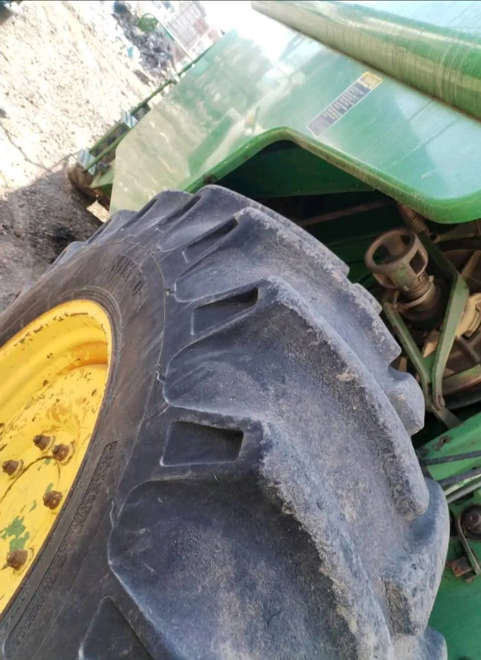 سلام عليكم 
 
حاصده جوندير 
مكفول كفاله عام 
موديل ٩٧ 
رقم نينوى شرط تحويل 
 سعر ٢٨ مليون بيها مجال
عنون دهوك
***********
