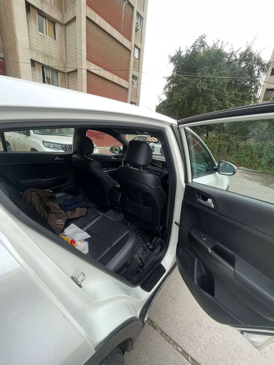 كيا موديل ٢٠٢٢ مكفوله بدون صبغ ولا ضرر  محرك وكير شرط تايرات جديده محرك 1600 سوبر مرايا شفط رقم بغداد شرط التحويل سنويه جديده ماشيه 195 الف رقم موبايل *********** كركوك, العراق
