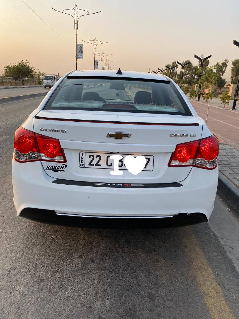 شوفليت كروز 2013
نص فول محرك 18مرغوب 
بونيد صبغ وبيها ملاحظات خفيفة سياره كامله بدون اي نقص
السعر 85$ 
***********
