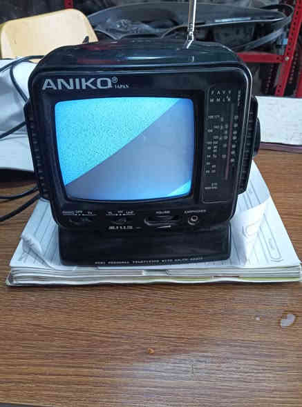 السلام عليكم تلفزيون البيع شغال صوره وصوت الراديو ماله هم شغال اتصال *********** وبسعر. 100 ألف دينار
