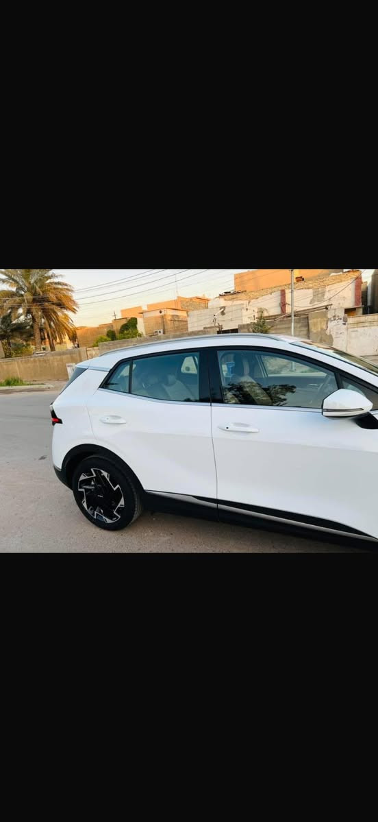 السلام عليكم ورحمة الله للبيع سيارة سبورتج 2023 خليجي الويل الجبير المرغوب 19 فول مواصفات ماعدى البانورما 
سيارة ماشية 40 الف فقط بأسمي تحويل مباشر 
دبل كشن كشن كهرباء 
مري شفط 
جلد 
داخل لونين 
بصمة 
شاشة ديجيتال
شاحن واير ليس 
جنطة كهرباء 
درايف مود ماوس 
سايد بريك بصمة 
دخول ذكي 
بصمة تشغيل وابواب
مكفولة من الصبغ  والتبديل والحادث والضرر والحالوب  والشخوط فقط بالجاملغ الخلفي يم البك لايت رصعة صغيرة جداً السعر  السعر 195 قفلها العنوان بغداد حي جهاد $ قابل للتفاوض بشي بسيط 
المكان /بغداد 
077￼￼21778628


**إذا كنت صاحب هذا الإعلان وتريد حذفه لأي سبب، رجاءا أرسل رسالة إلى الدعم الفني**