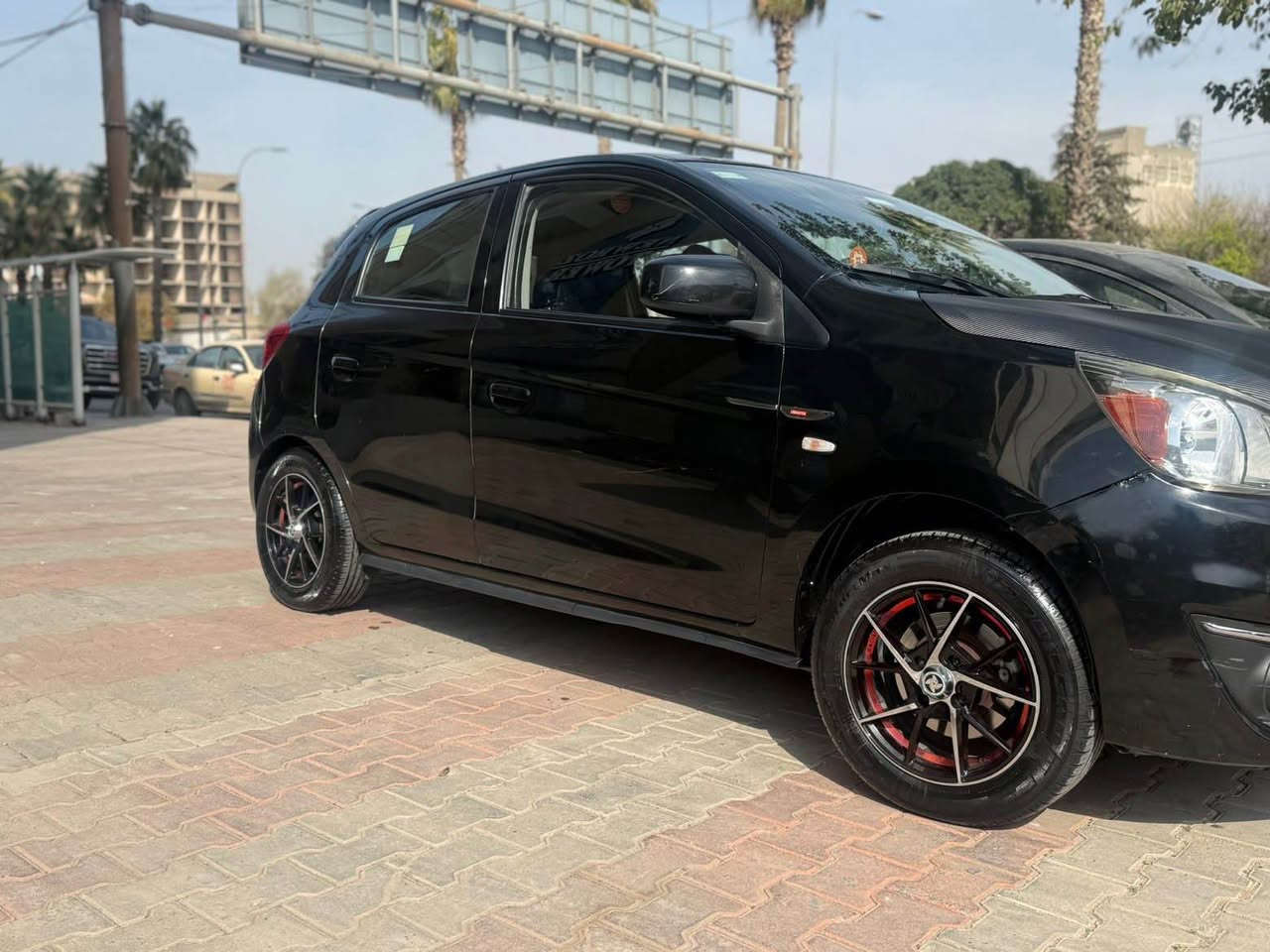 ‎میراج
‎٢٠١٩ ڕەش
‎گیر ئۆتۆماتیک  جام کارەبای سوکان ڤولیوم تحدید سورعە 
‎تایەو ویلی نویە
‎سەنەوی تا ٢٠٣٠ نوێ کرایتەوە
‎نیو  بۆنیت 
‎دەرگای پشتەوەی سبخە
53000 mile رۆیشتوە

                                                 *********** أربيل, العراق
