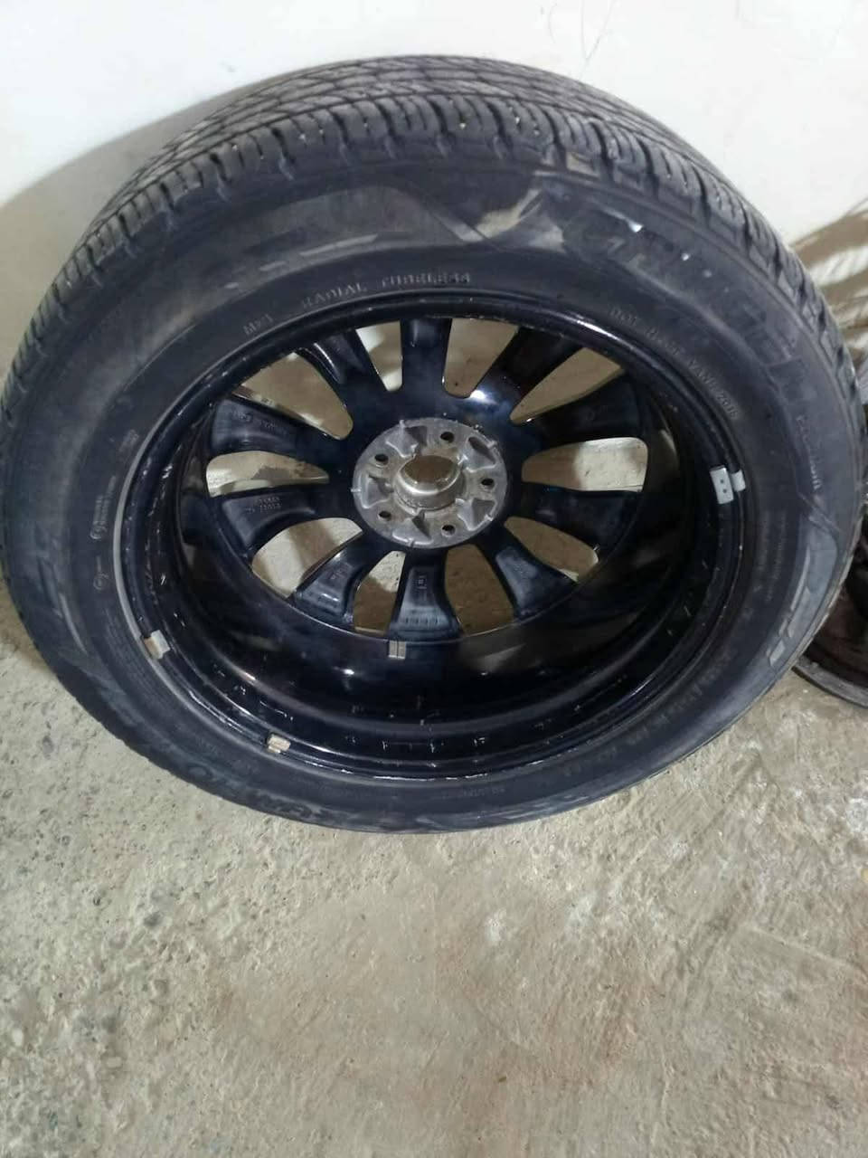 للبيع ويل سورنتو 19 بس واحد جديد هوه ولتاير جديد السعر 125 المكان بغداد


**إذا كنت صاحب هذا الإعلان وتريد حذفه لأي سبب، رجاءا أرسل رسالة إلى الدعم الفني**