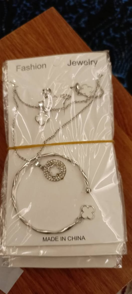 تصفيات محل اكسسوارات ابيع جمله كلهن سوه او مفرد


**إذا كنت صاحب هذا الإعلان وتريد حذفه لأي سبب، رجاءا أرسل رسالة إلى الدعم الفني**