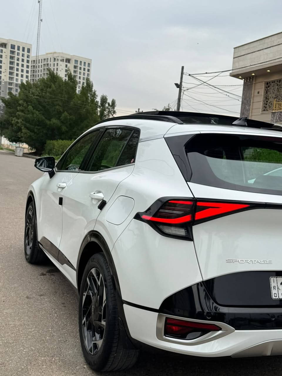 سلام عليكم للبيع كيا سبورتج 2024 gt Line فول 1/1 رقم بغداد الجديد ماشية 16 الف سيارة مكفولة كفالة عامة ضمان شركة للاتصال ***********
