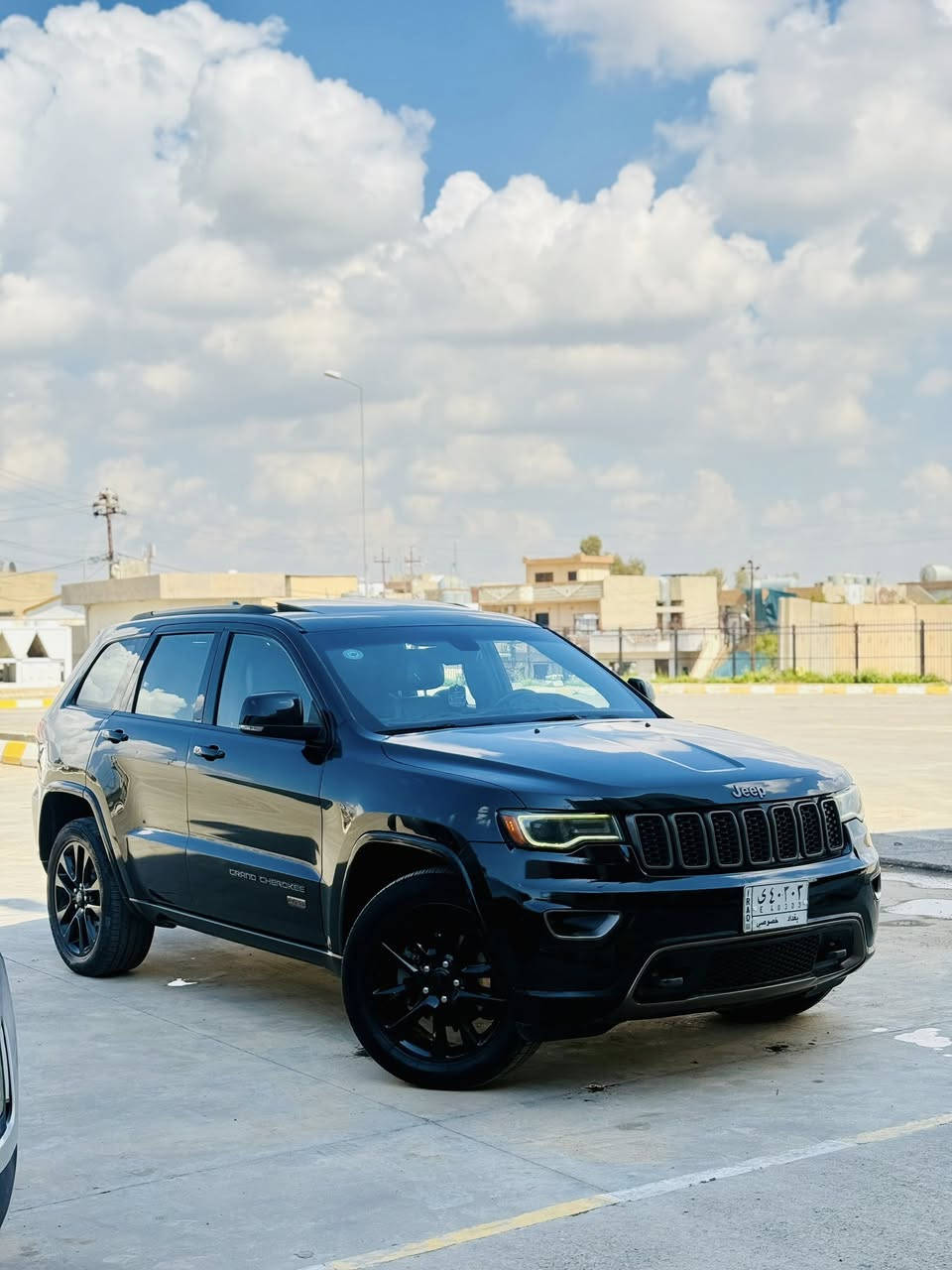 🖤 JEEP SEVENTY FIVE 2016 للبيع
▪️ الموديل: 2016
▪️ الممشى: 90 ألف

🔹 حادث أمريكا: شبر بالجاملغ الأمامي
🔹 الدواخل، الشواصي، واللغود كلها سليمة

المواصفات:
▪️ محرك 3600
▪️ سلايد روف
▪️ بصمة تشغيل + بصمة أبواب
▪️ تشغيل عن بعد
▪️ مقاعد جلد
▪️ كراسي اثنين كهرباء
▪️ تدفئة للمقاعد الأمامية
▪️ مقعد السائق ميموري
▪️ باب جنطة كهربائي
▪️ شاشة كبيرة مع كاميرا خلفية
▪️ حساسات خلفية
▪️ إشارات بالمرايا
▪️ تحكم بالستيرن
▪️خيط احمر
▪️ منظومة زينون عالي وناصي

السياره جاهزة بدون أي نواقص

📍 العنوان: بغداد – الدورة
💰 السعر: 182 ورقة ومجال بسيط
📞 الهاتف :- ***********
