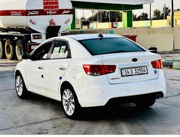 سلام عليكم
سيارتو موديل 2012 خليجي فول مواصفات
تحكم مرايه جانبيه تحكم ستيرن فتحه سقف شاشه
بصمه محرك جديد تبريد منضومه كامله جديده
بيها بارد بالباب الخلفي
تخم تاير جديد حداديه ٨٠ بالميه
سياره خير من الله 
السعر ١١٠ مكاني بغداد الشعله
رقم الهاتف ***********
راسلني او اتصل وادزلك على الواتس اب سونارهة موجود
وانه بالخمدمه
