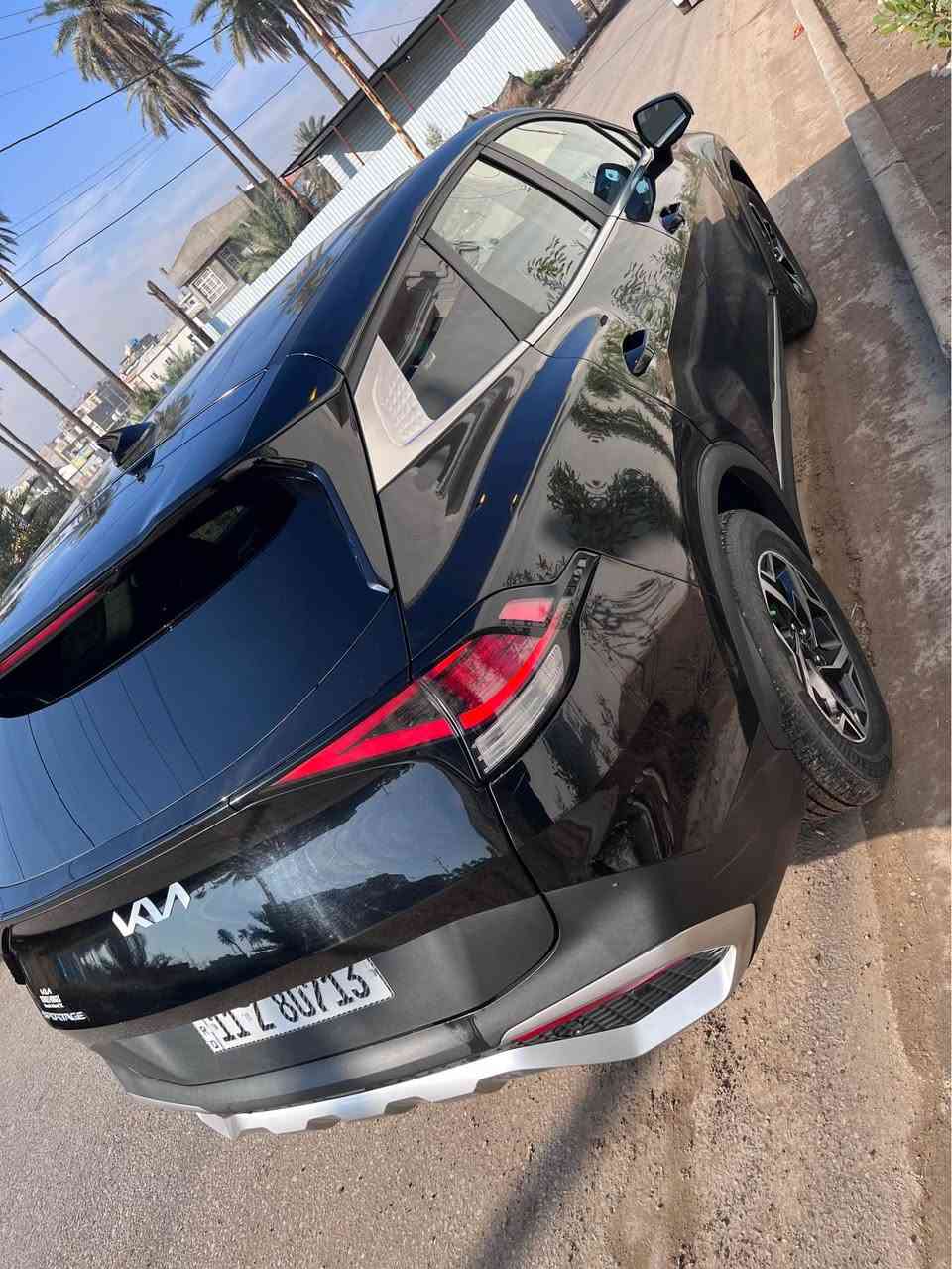 كيا سبورتج 2024 Lx 
رقم بغداد بسمي 
 
المواصفات

1- رادار امامي 
2- مانع اصطدام
3- حساسات خلفية
4- كامرة خلفية
5- شاشة تدعم كار بلي 
6- سايد ابريك بصمة 
7- ثلاث أنظمة قيادة (سبورت -نورمل -سمارت)
8- قيادة ذاتية 
9- نظام منحدرات 
10- مثبت سرعه
 11- تحديد مسار

الضرر كما موضح بالصور 
رقم الشاصي :
KNDPU3DF5R7217549

( السيارة تبديل بيبان جهه اليمنه و حافه الجاملغ بارد )
مكفوله من تكم و ايرباك و  شواصي لو لغود و كير و محرك كله مكفول 

للاستفسار : *********** بغداد, العراق
