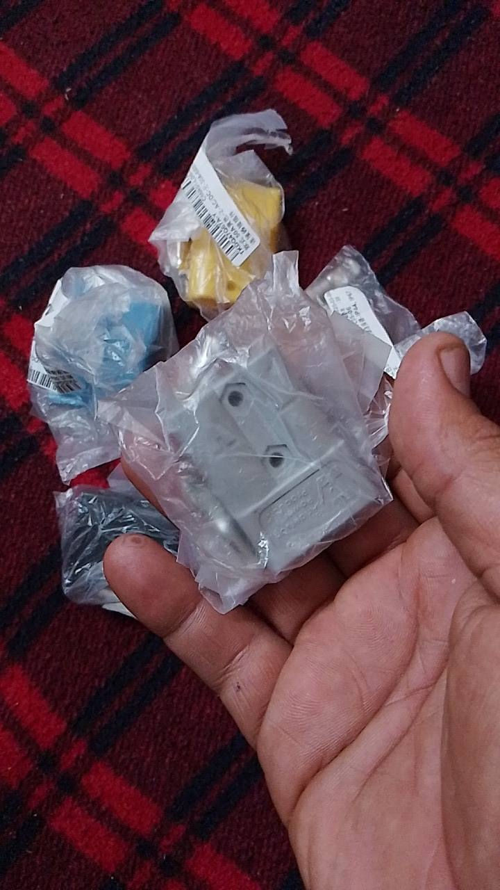 السلام عليكم ورحمه الله وبركاته 
ستجدون لدينا الجديد دائماً 
BMS 20S SMART LITHIUM ION
الكنترولات  2000W 3000W  48V 64V 72V

««««== وكمان==»»»»»
   EC5 , water proof connector And Anderson connector
Nike strep
CAP for lithium batteries 
Charger  7S 5A
BMS 20S 30A  40A
BMS 16S 20A 25A 30A 
BMS 13S 20A 30A 50A
BMS 3S  60A 

وأيضاً متوفر تجميع بطاريات الليثيوم بقدراتها المختلفة
لا تنسونا من خالص دعائكم 
اللهم اجمعنا في الفردوس الاعلى من الجنه 

للتواصل 
01007313431
01142607817


**إذا كنت صاحب هذا الإعلان وتريد حذفه لأي سبب، رجاءا أرسل رسالة إلى الدعم الفني**