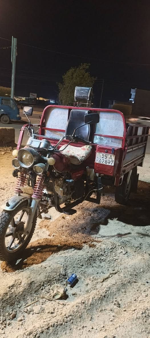 السلام عليكم
ستوته 23.مرقمه. رقم وسنويه نكليزي. تحويل ثانيوم. 
السعر. 2900. مكان. حصيبه الشرقيه المضيق. شراي اتصل.  ***********
