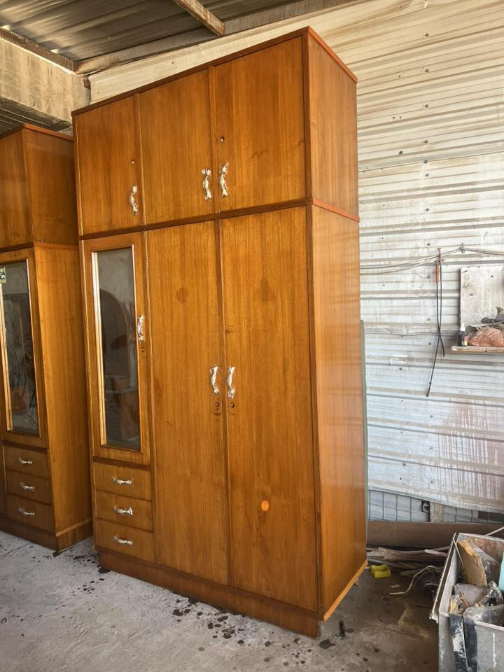 غرف نوم صاج داخل وخارج عدد 2
كنتور ثلاث ابواب ملحق عدد2
كنتور ثلاث ابواب طابق واحد 
بوفيه صاج 
المكان بابل قضاء المحاويل مقابل معسكر المحاويل البوابة الشمالية بتجاه بغداد 
يوجد لدينا خدمة توصيل
للاستفسار الاتصال على الرقم التالي *********** او التواصل عبر الواتساب برقم الاسيا
