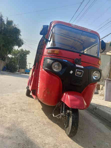 السلام عليكم للبيع تكتك باجاج 2018رقم وسنويه كربلاء مكينه خير من الله تأيرات جدد صدر جديد كلجات جدد كهربائياتها شغاله كلها نقصها جادر كشرها مثل مموضح بل صوره شرط التحويل مكاني بغداد الدوره ابو دشير رايدها ب4100وبيها مجال رقمي ***********
