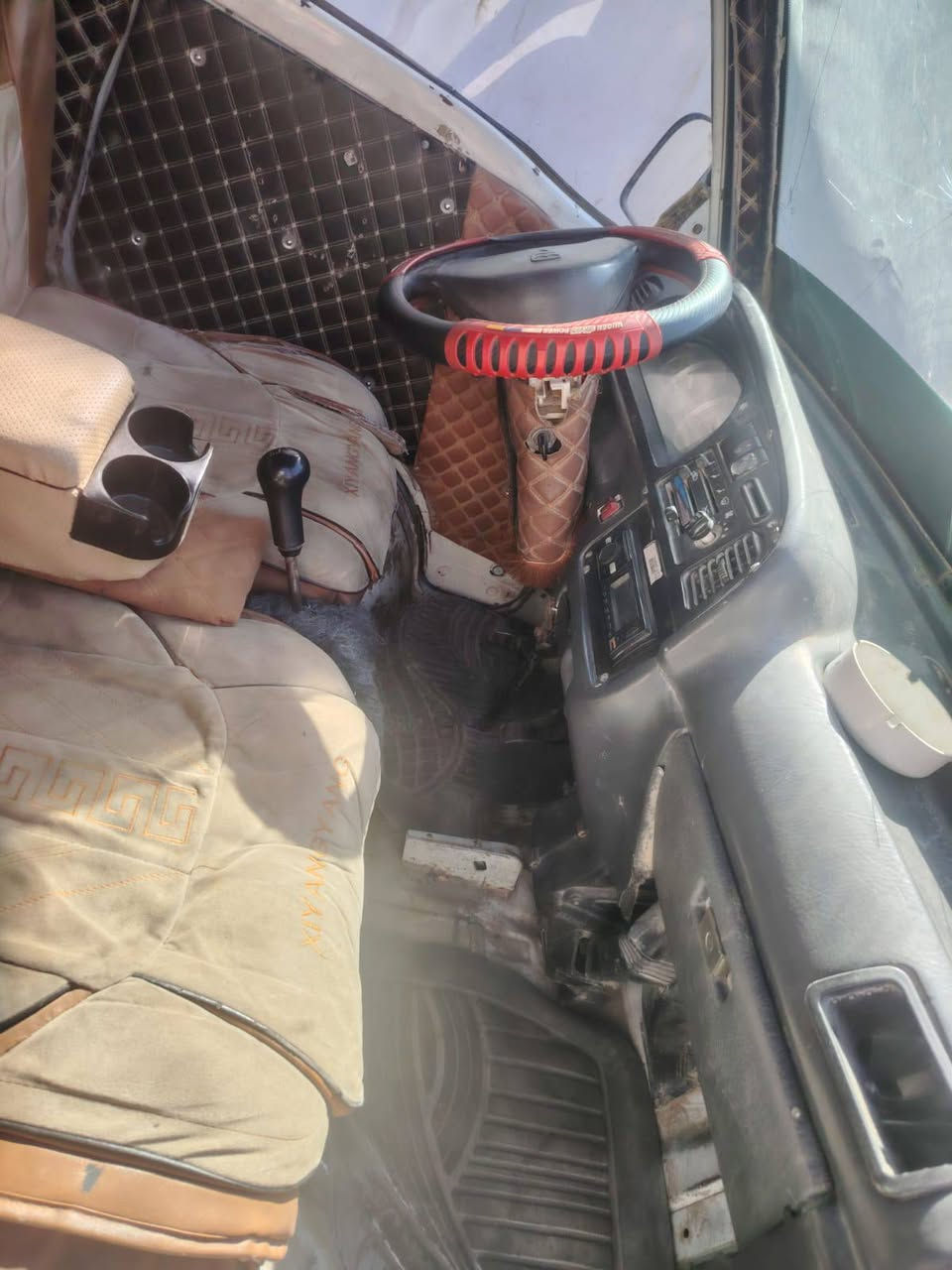 كية فاو 2006 اوراق كاملة كهربائيات كله شغالة محرك صدر جديد سعر(14)وبي مجال غليل  مكان تكريت هاتف***********
